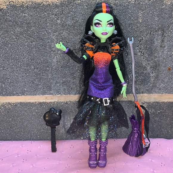 monster high witch